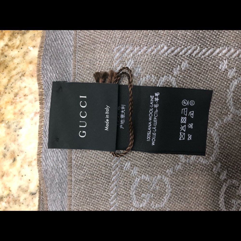 Gucci scarf
